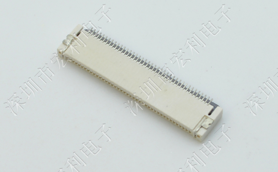 麻豆免费网站FPC插座翻蓋式FFC間距0.5mm 60p針腳位H2.0mm 前插後翻連接器